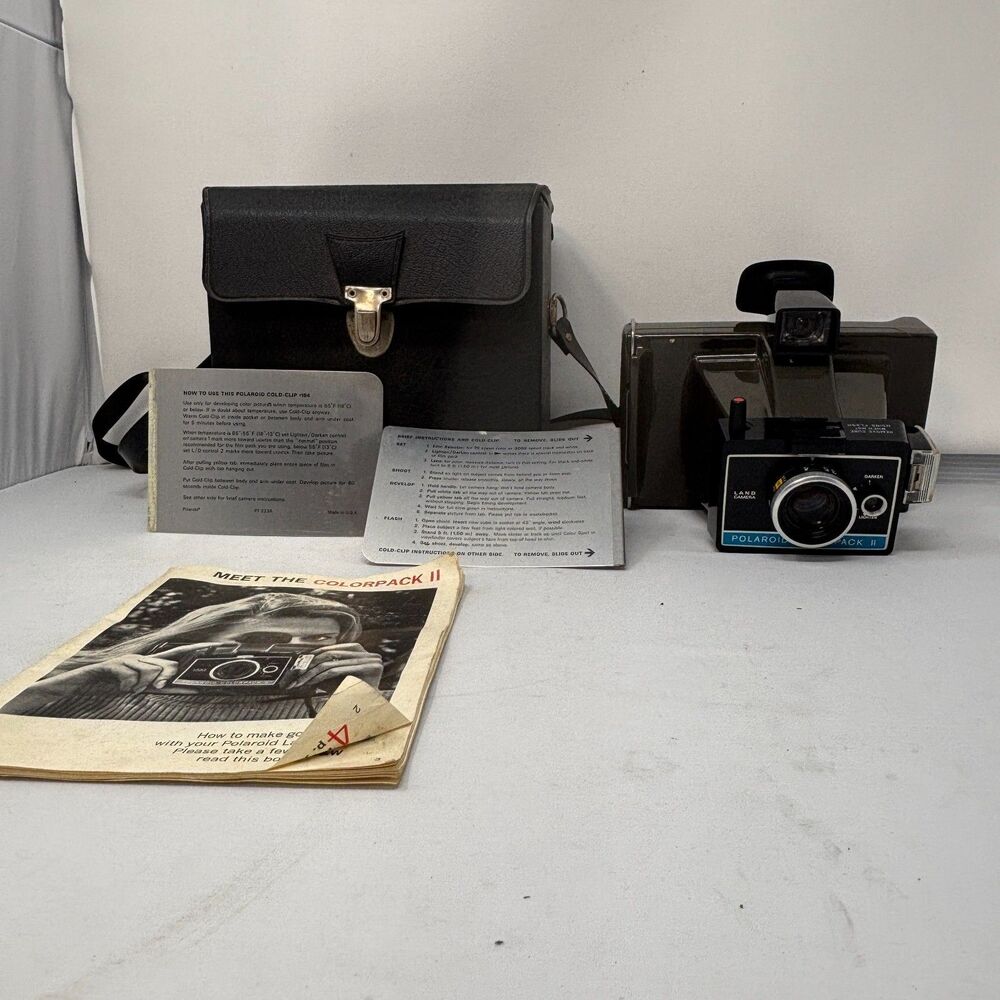 Vintage Polaroid Colorpack II Land Camera with case and Paperwork UNTESTED